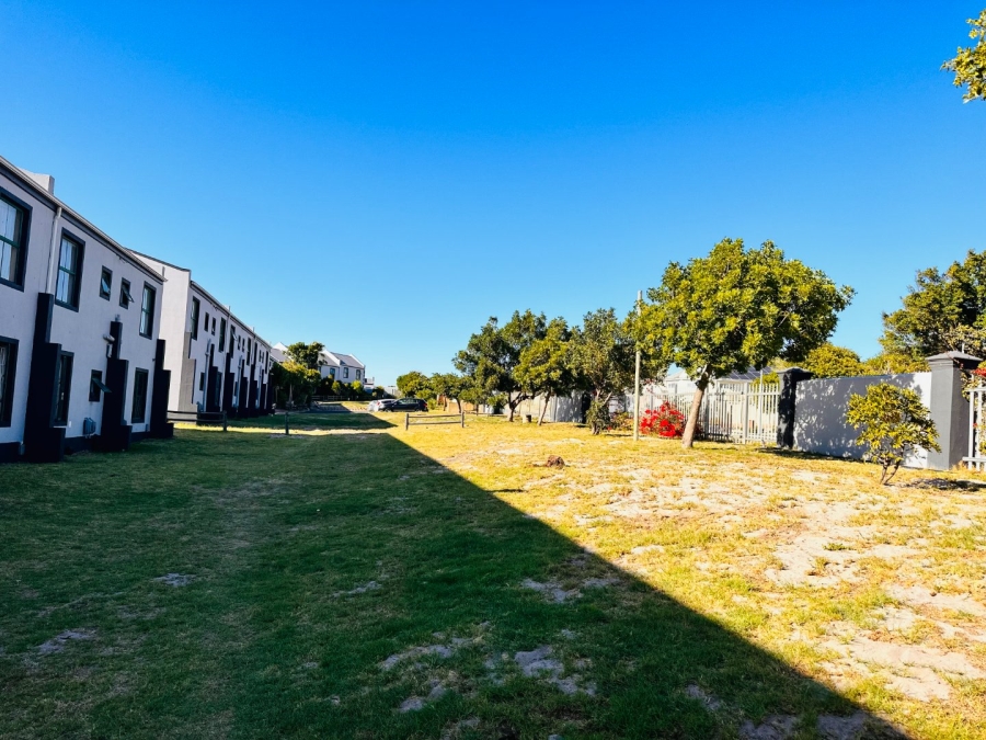 2 Bedroom Property for Sale in Table View Western Cape